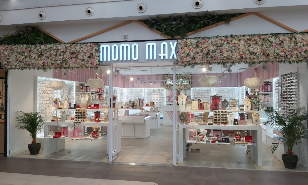 MOMO MAX